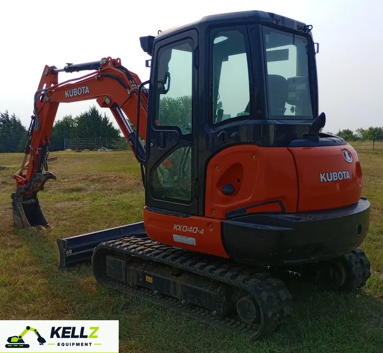 2019 Kubota KX040-4 Mini Excavator - photo 3
