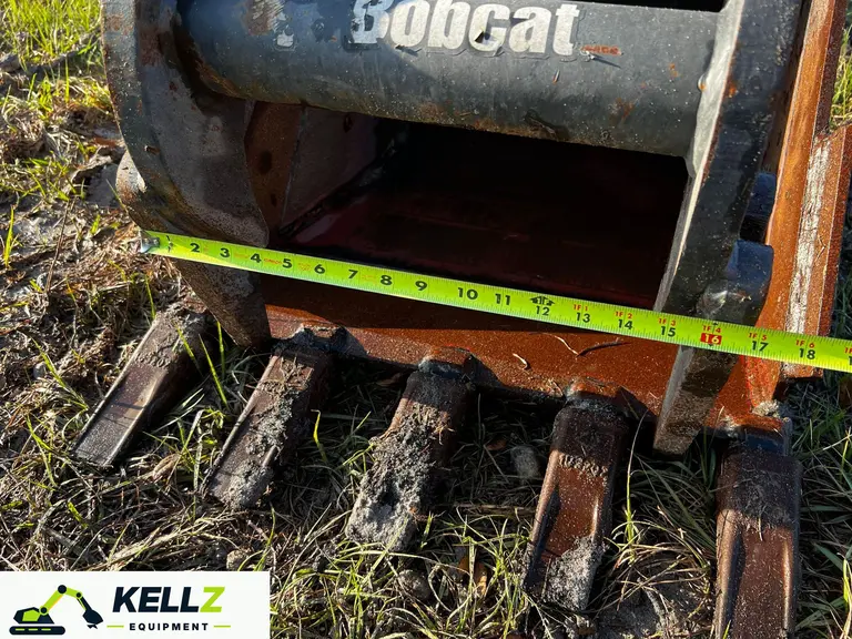 2022 Bobcat E50 Mini Excavator - photo 11