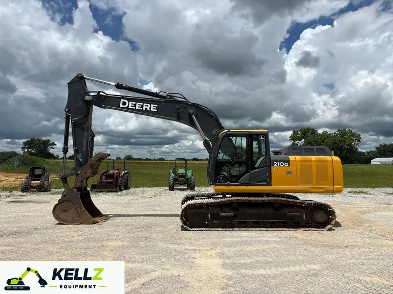 2015 John Deere 210G LC Excavator - photo 2