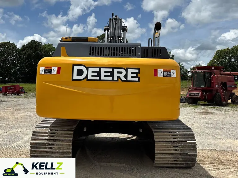 2015 John Deere 210G LC Excavator - photo 4