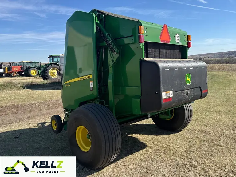 2022 John Deere 560M Round Baler - photo 7