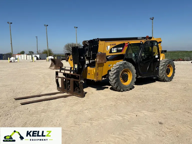 2017 Caterpillar TL1255D Telehandler - photo 1