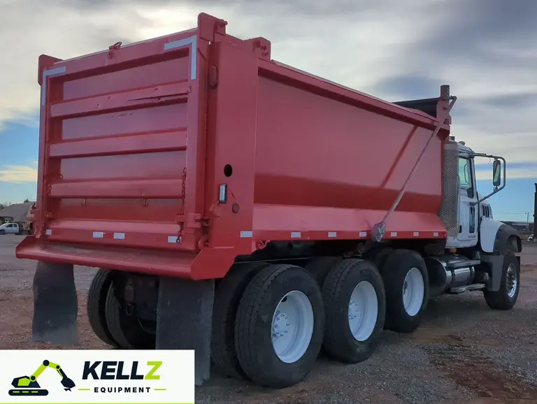 2008 Mack Granite GU713 Dump Truck - photo 5