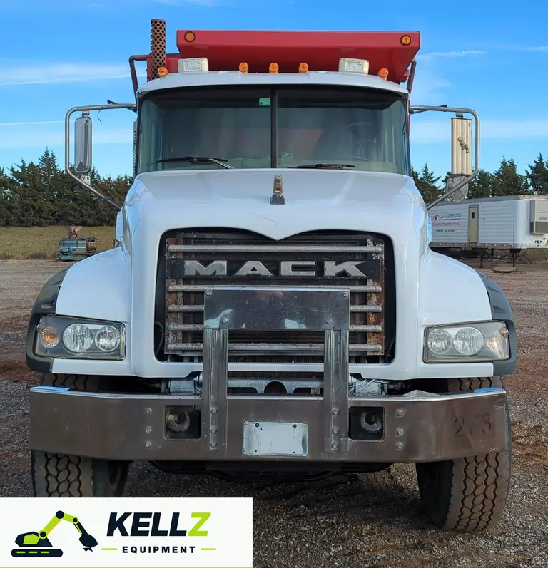 2008 Mack Granite GU713 Dump Truck - photo 8